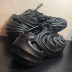 Yeezy foms size 6 kids worn once